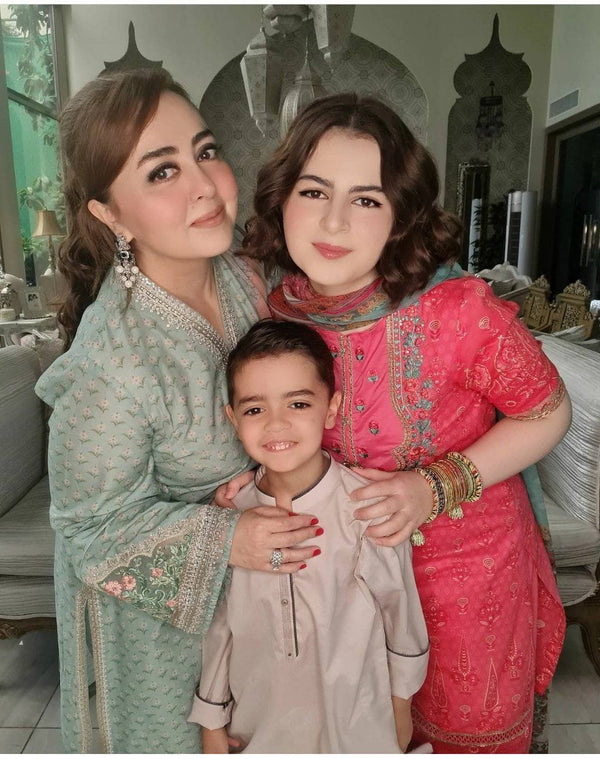 img_maria_b_m_prints_lawn_2021_awwal_boutique