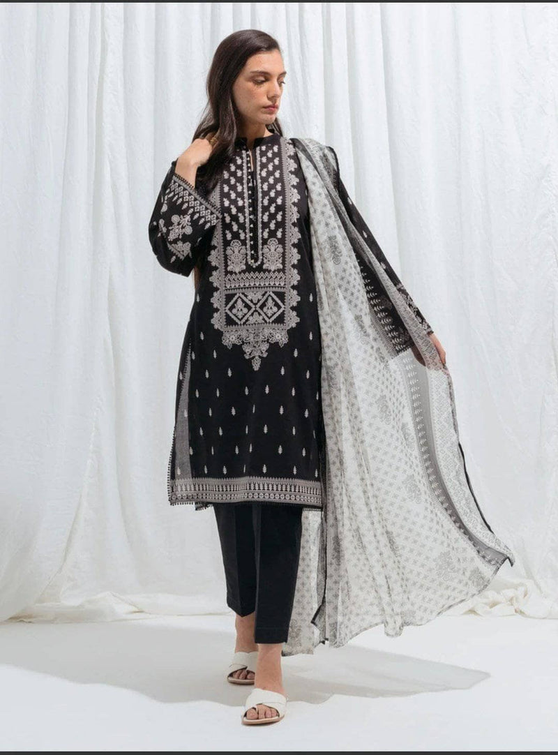 img_beechtree_monochrome_lawn_awwal_boutique