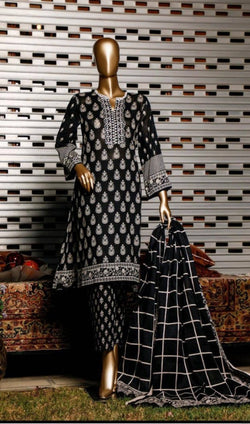 img_rangeli_gold_black_and_white_collection_awwal_boutique