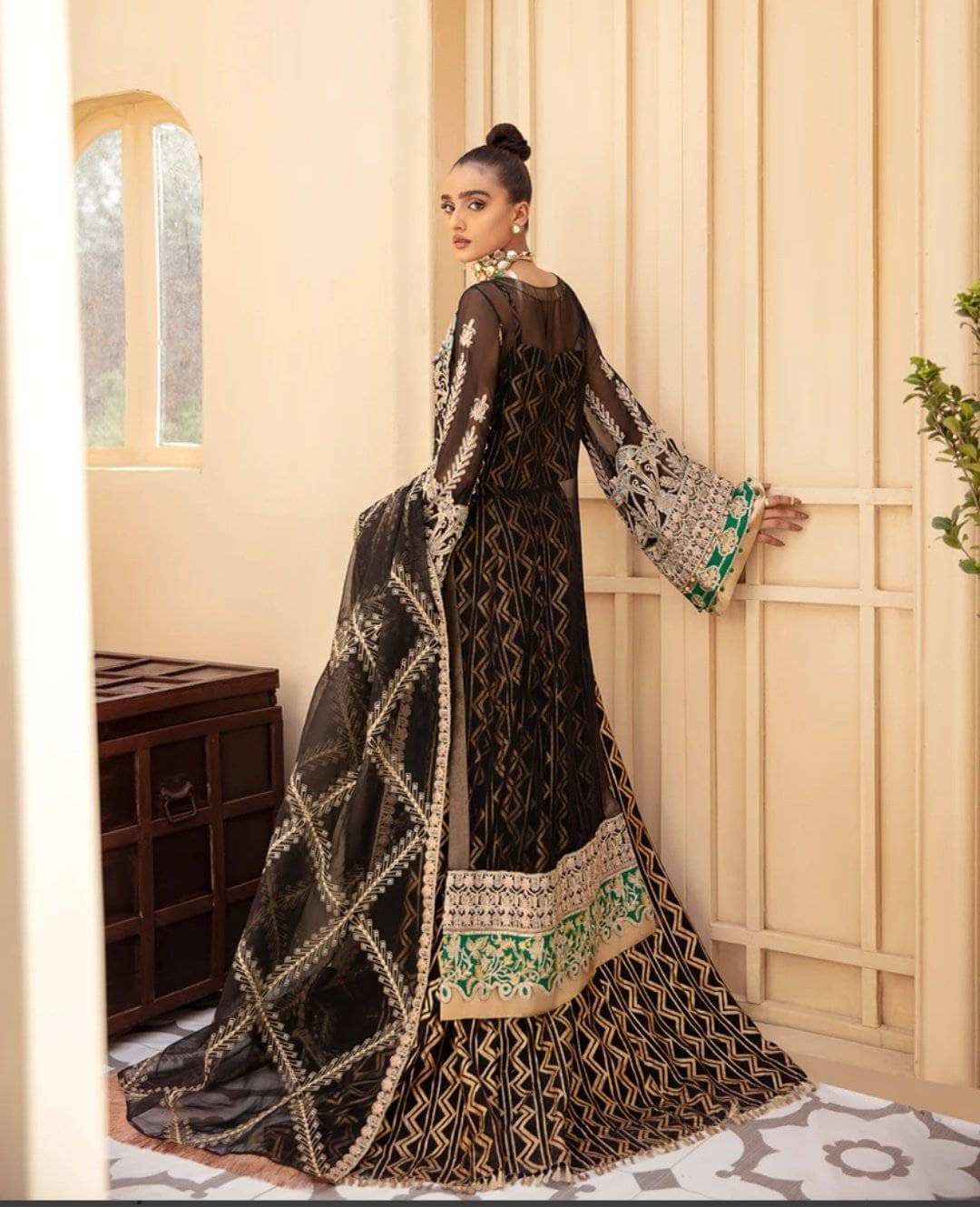 img_maryam_n_mariya_chiffon_wedding_awwal_boutique