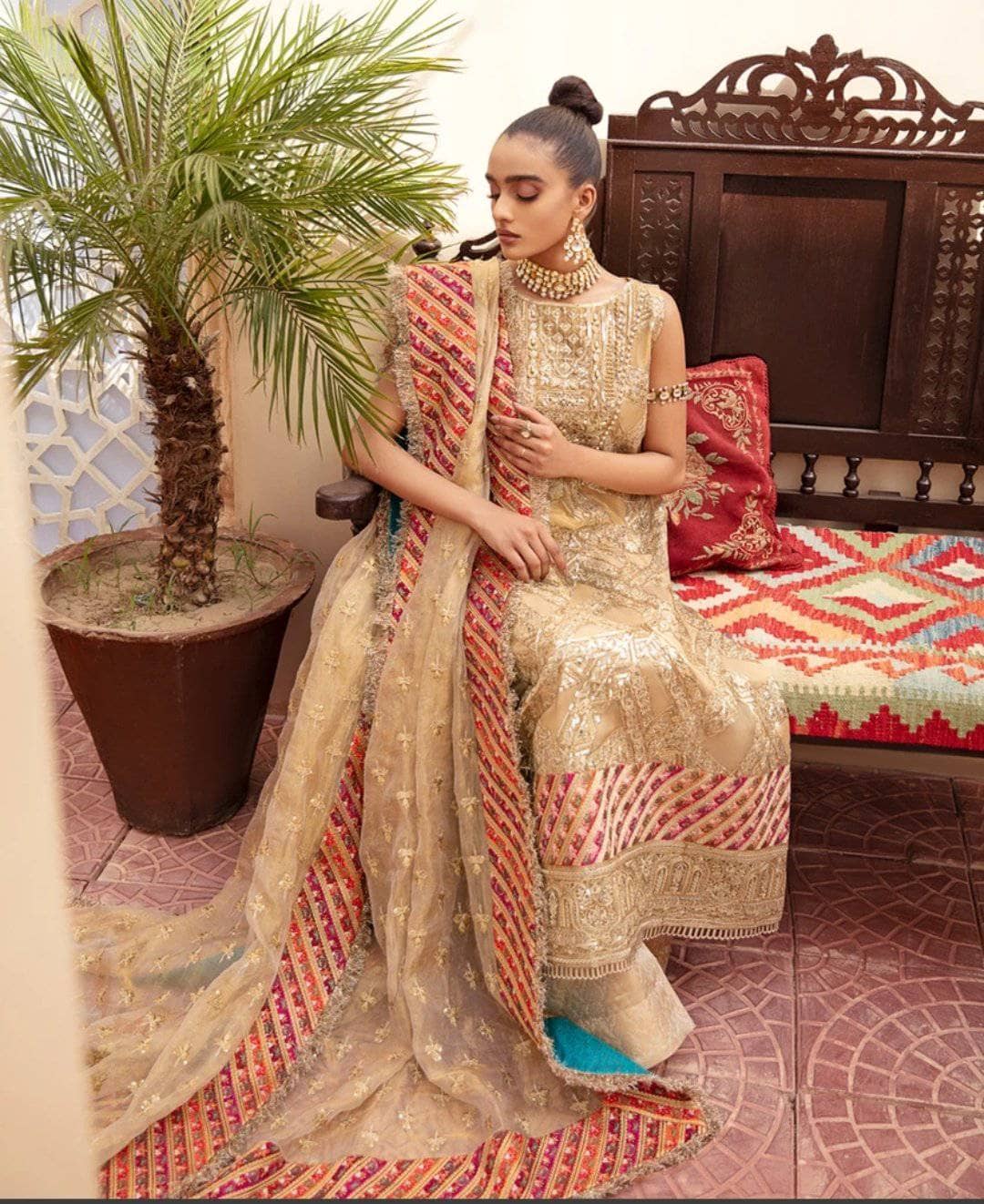 img_maryam_n_mariya_chiffon_wedding_awwal_boutique