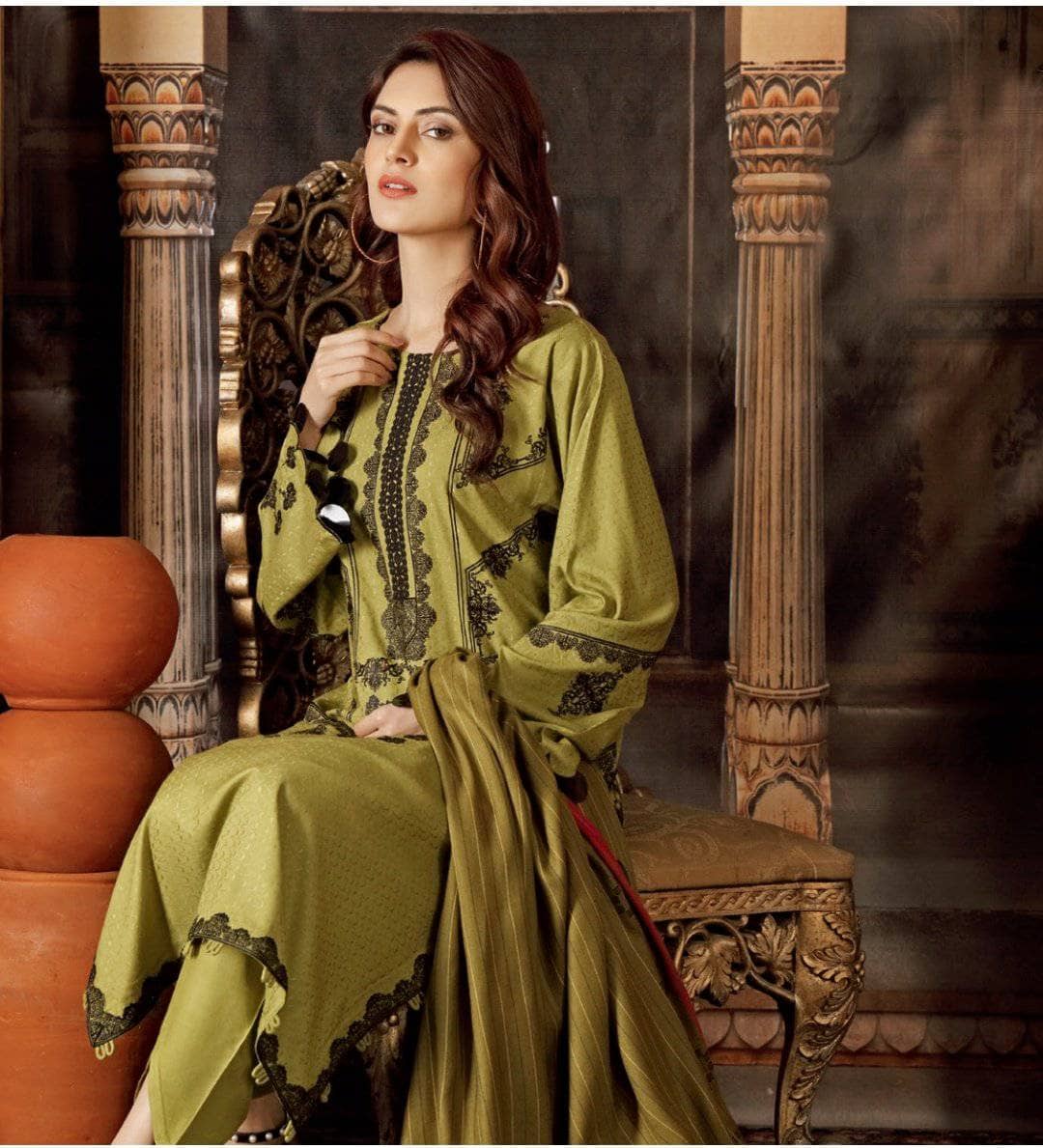 img_charizma_marina_embroidered_shawl_awwal_boutique