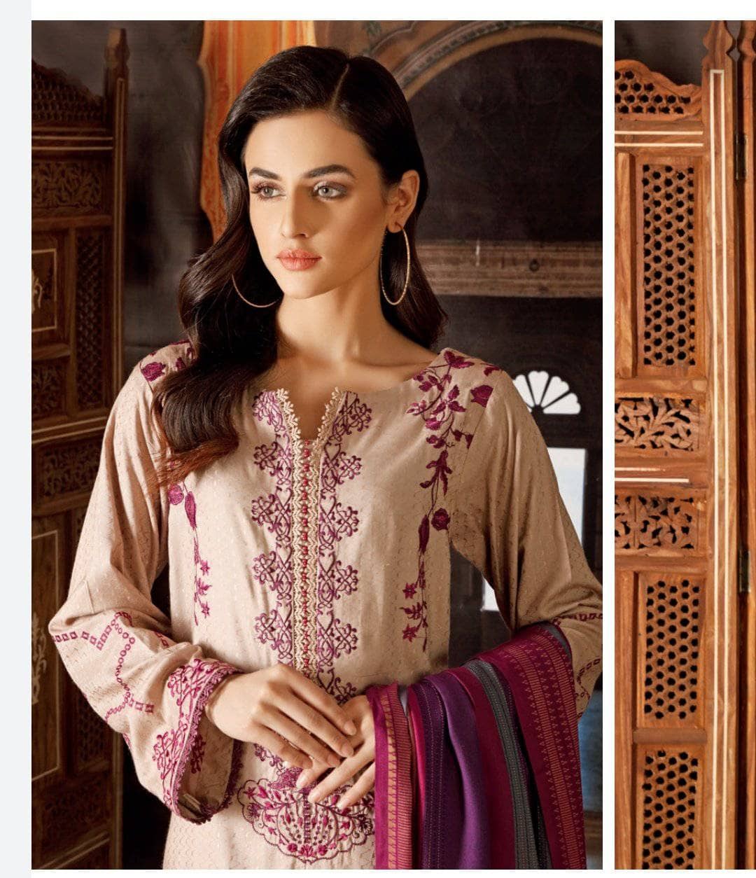 img_charizma_marina_embroidered_shawl_awwal_boutique