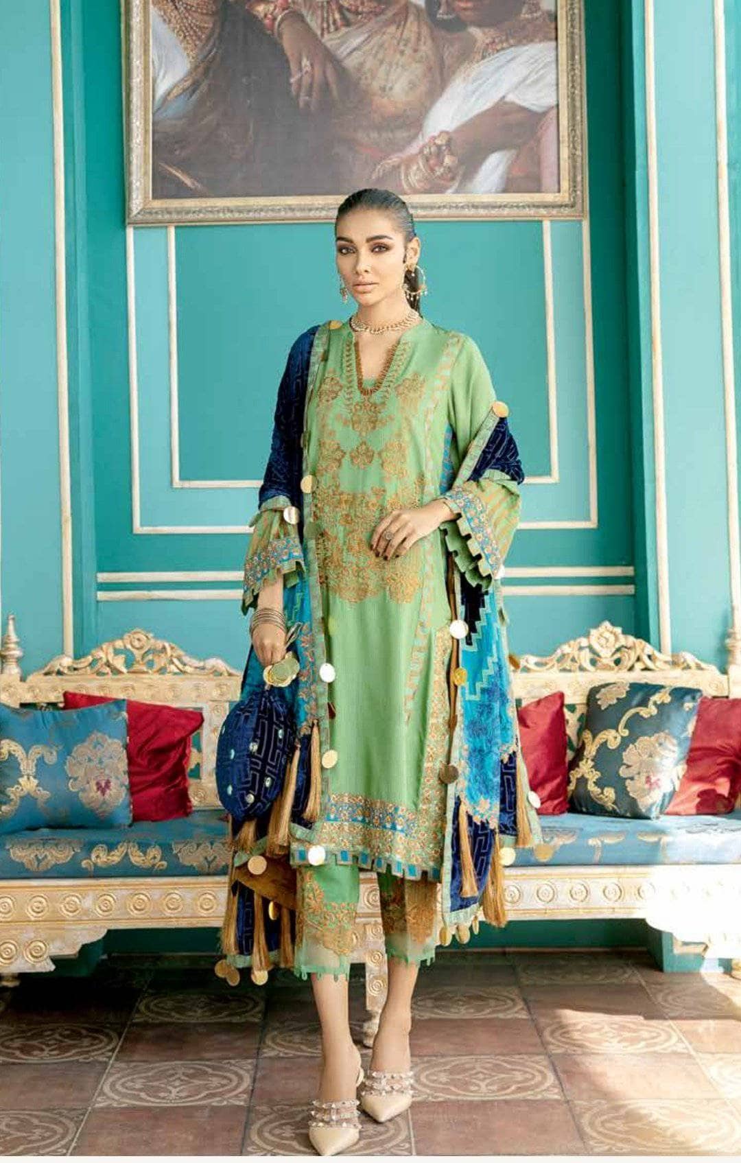 img_charizma_signature_velvet_shawls_awwal_boutique