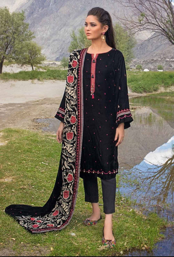 img_gul_ahmed_winter_awwal_boutique