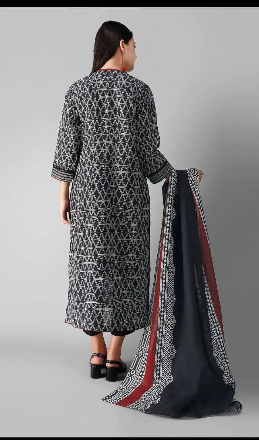 img_khaadi_khaddar_awwal_boutique