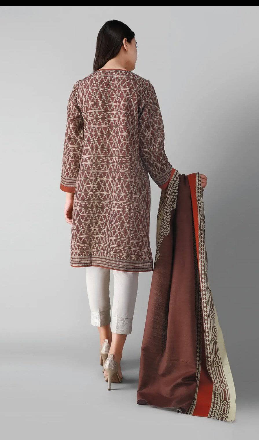 img_khaadi_khaddar_awwal_boutique