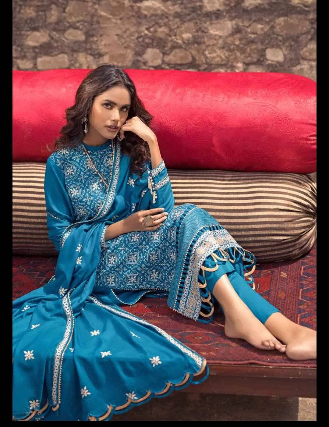 img_gul_ahmed_winter_pakistani_suits_awwal_boutique