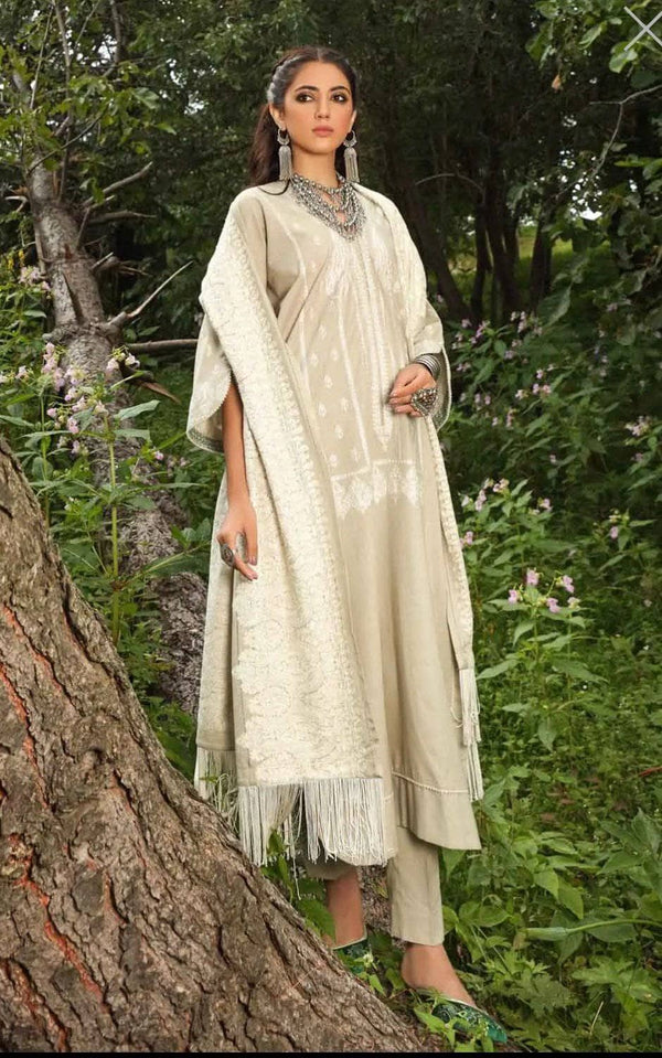 img_gul_ahmed_winter_pakistani_suits_awwal_boutique