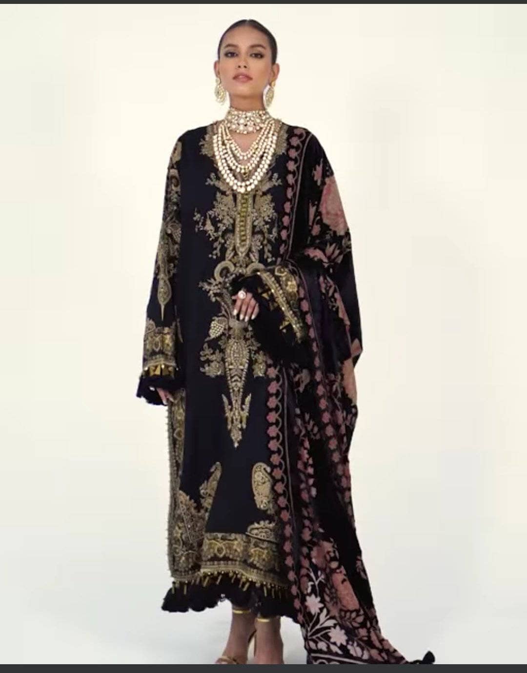 img_sana_safinaz_luxury_winter_21_awwal_boutique