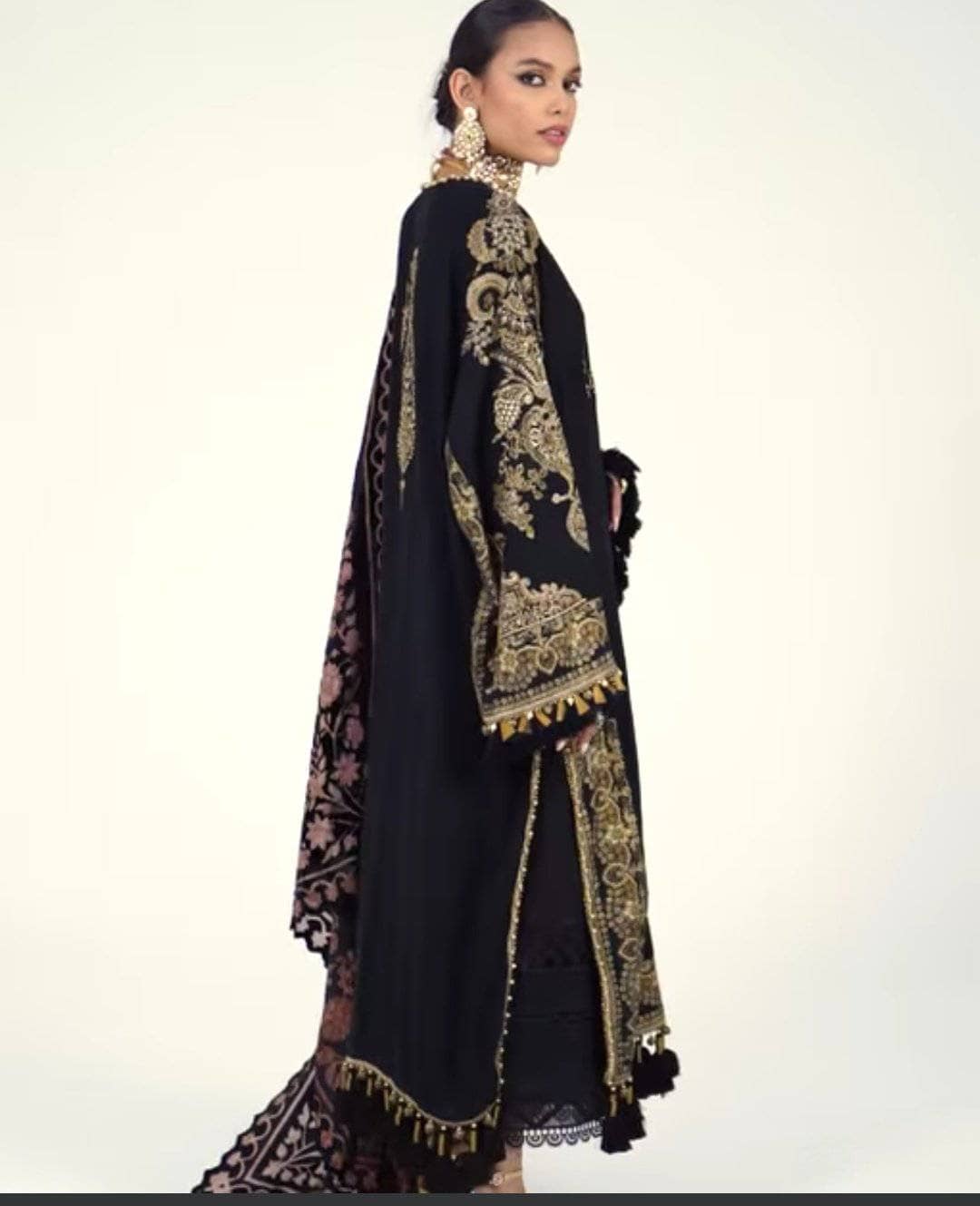 img_sana_safinaz_luxury_winter_21_awwal_boutique