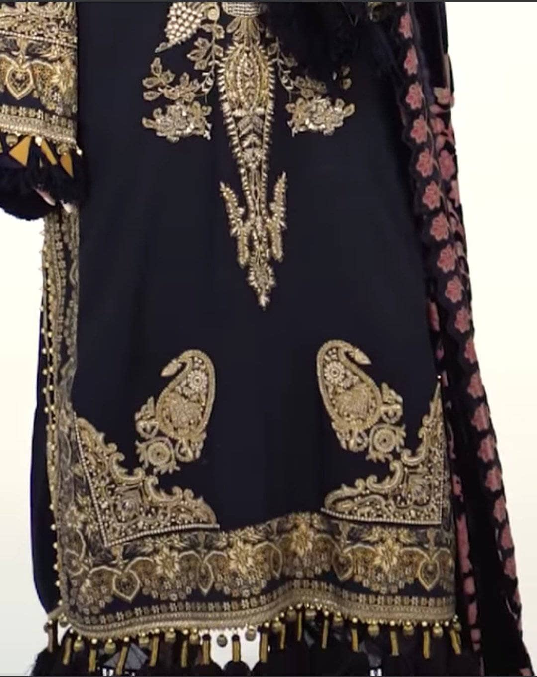 img_sana_safinaz_luxury_winter_21_awwal_boutique