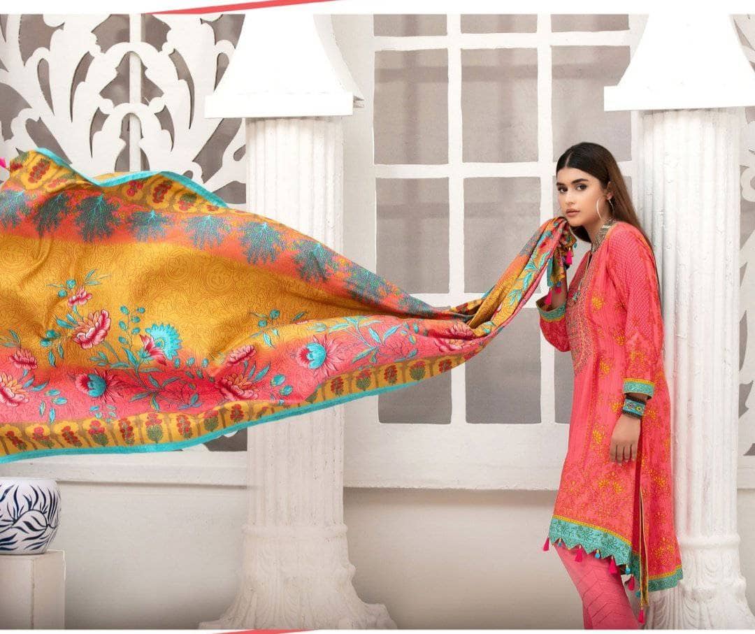 img_amna_sohail_dilara_linen_awwal_boutique