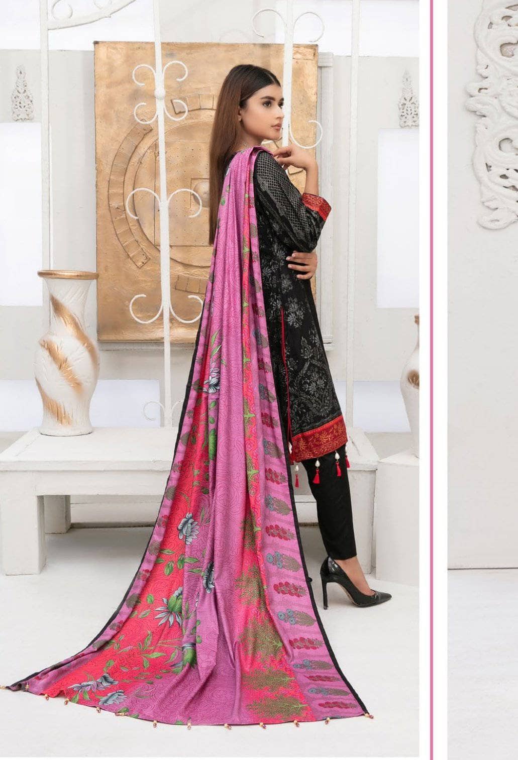 img_amna_sohail_dilara_linen_awwal_boutique