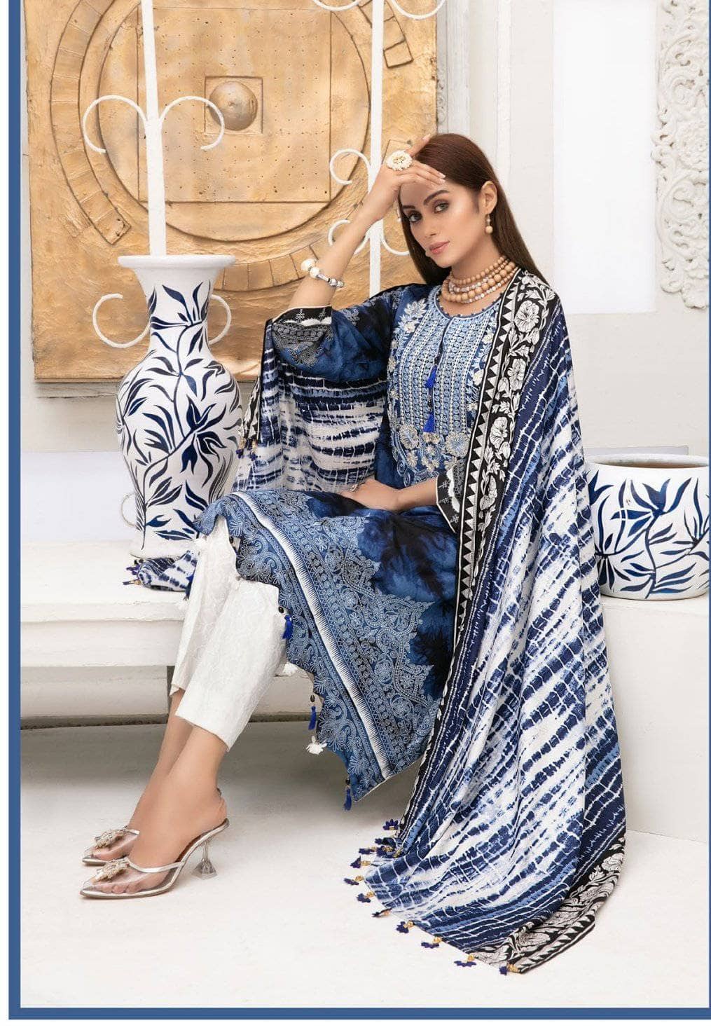 img_amna_sohail_dilara_linen_awwal_boutique