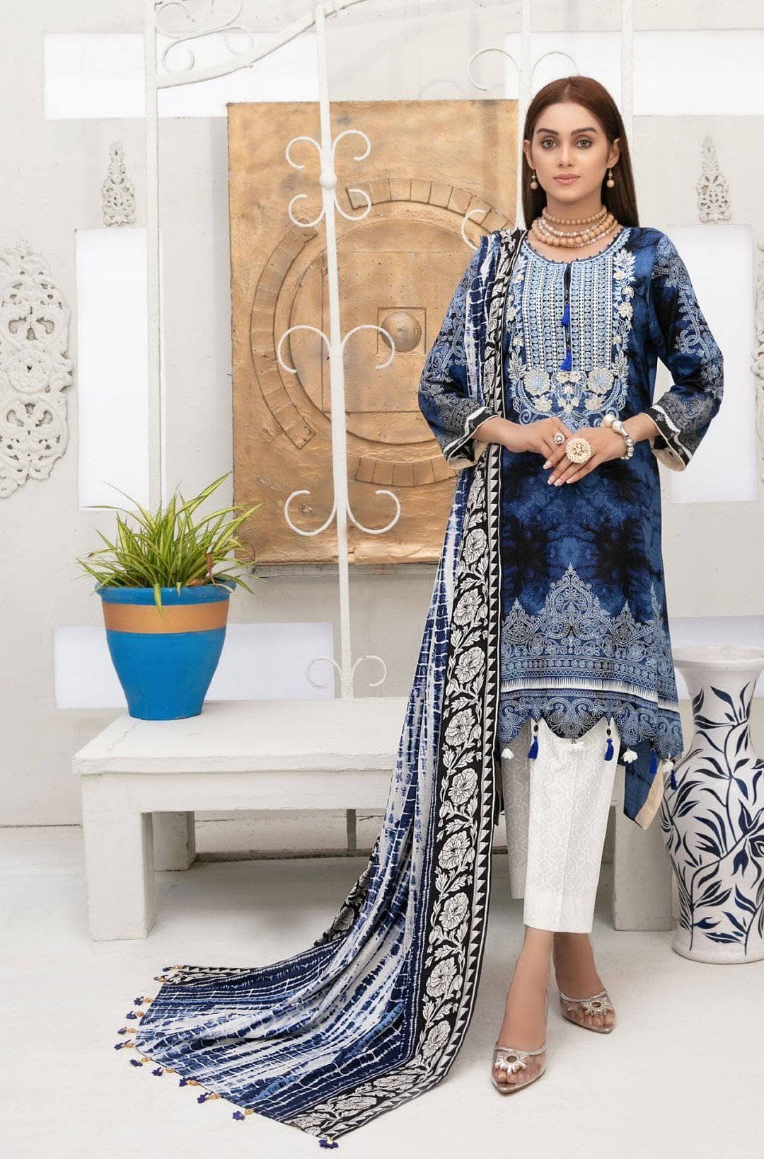 img_amna_sohail_dilara_linen_awwal_boutique