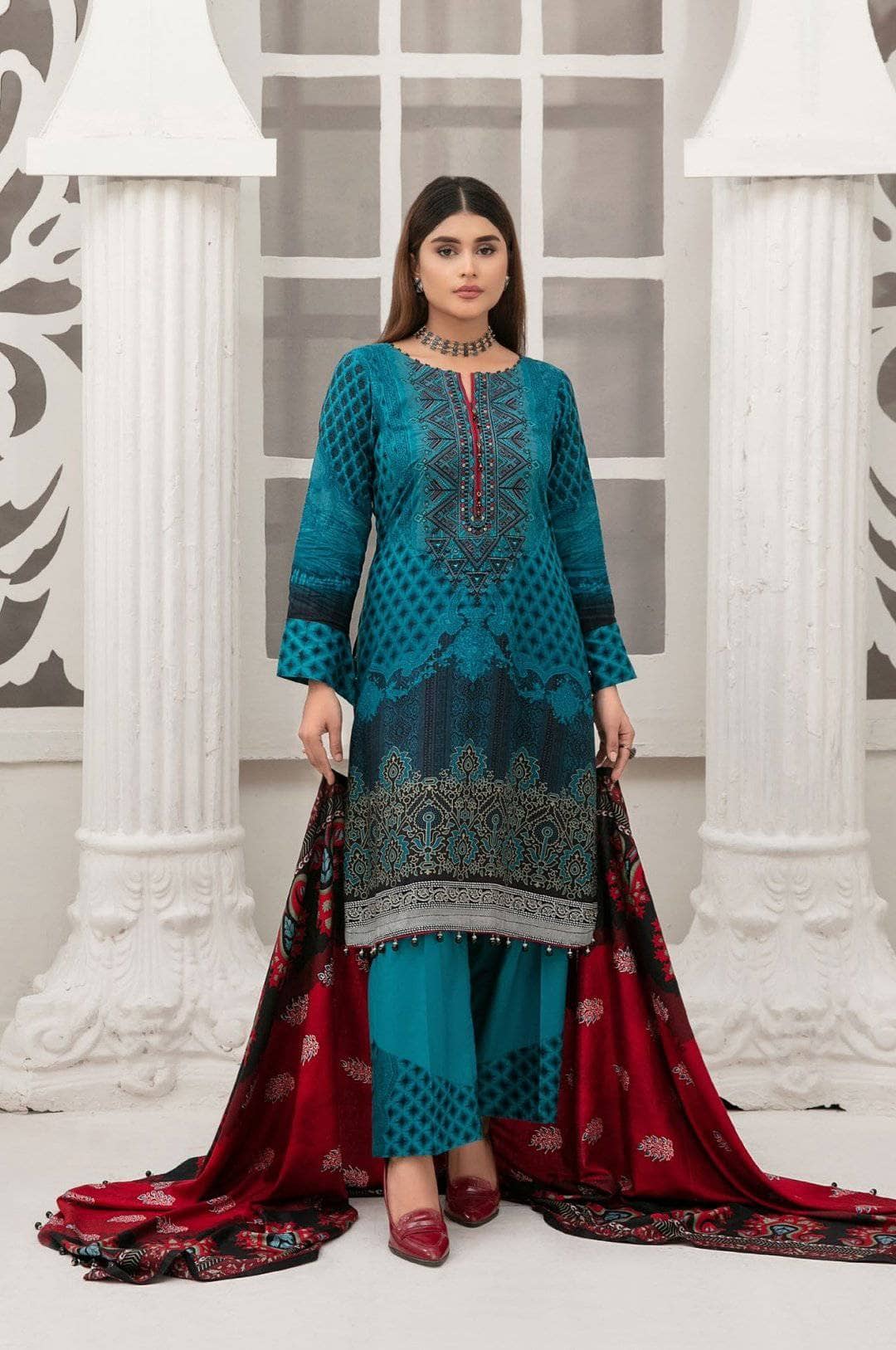 img_amna_sohail_dilara_linen_awwal_boutique