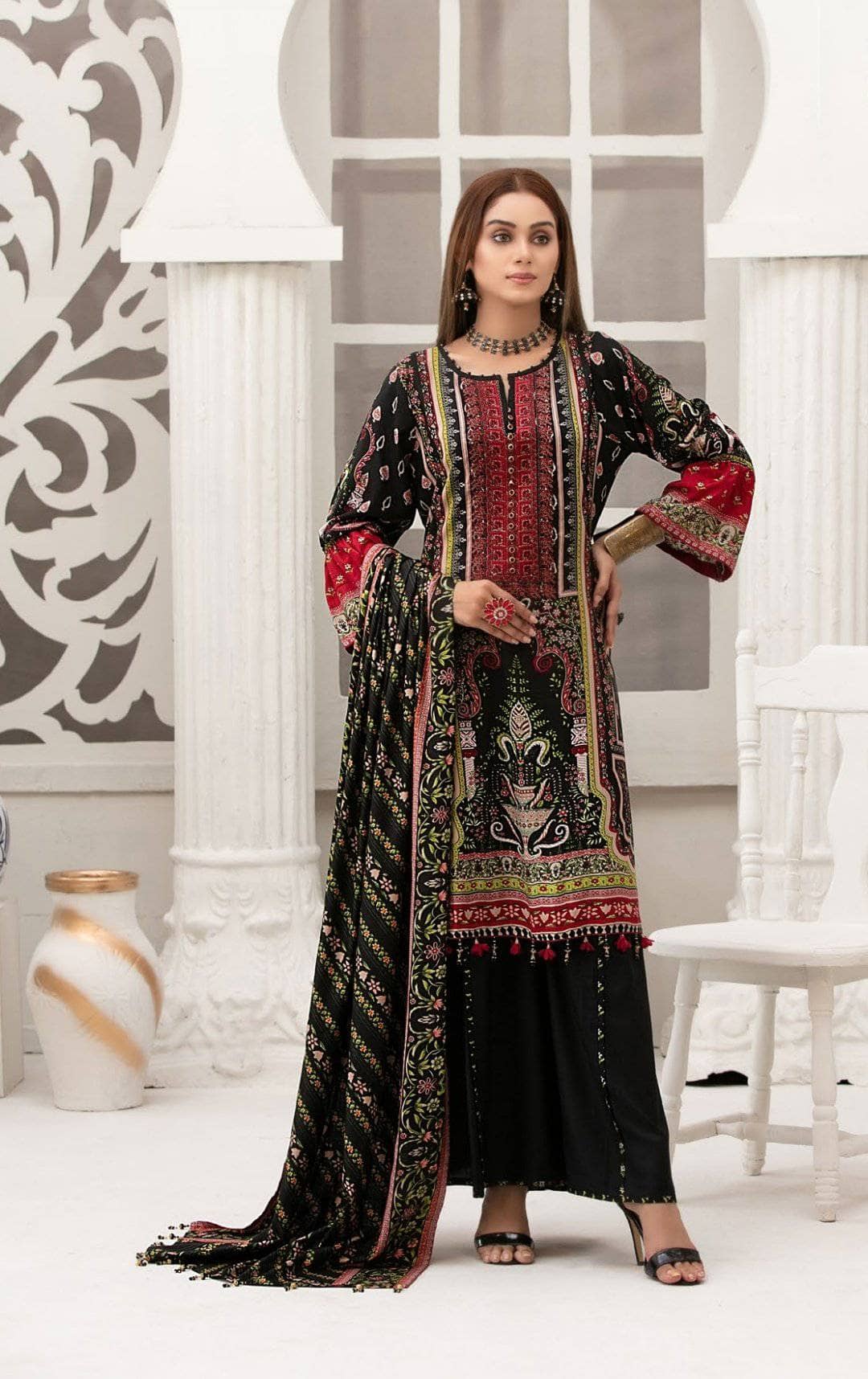 img_amna_sohail_dilara_linen_awwal_boutique