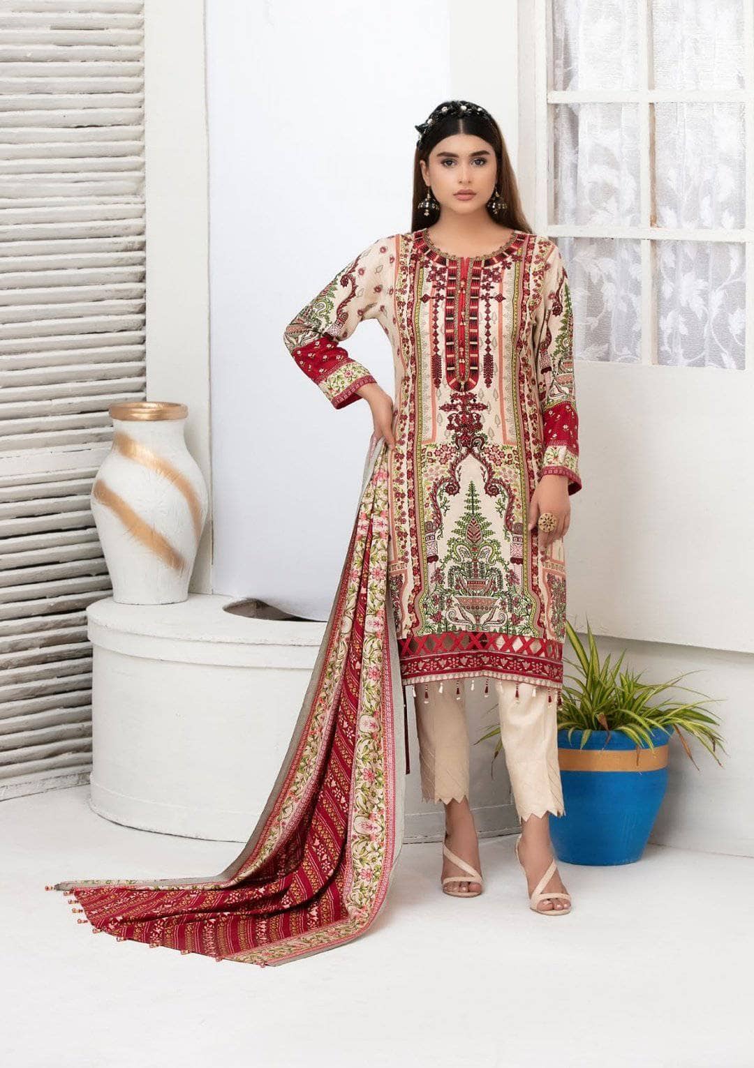 img_amna_sohail_dilara_linen_awwal_boutique