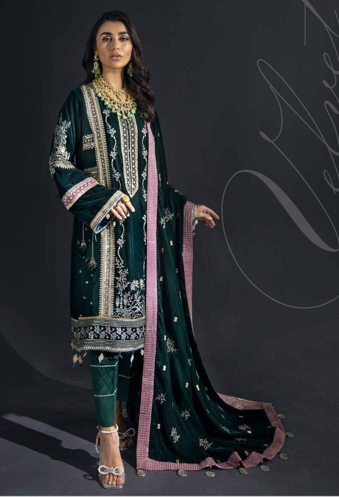 img_nureh_maya_velvet_awwal_boutique