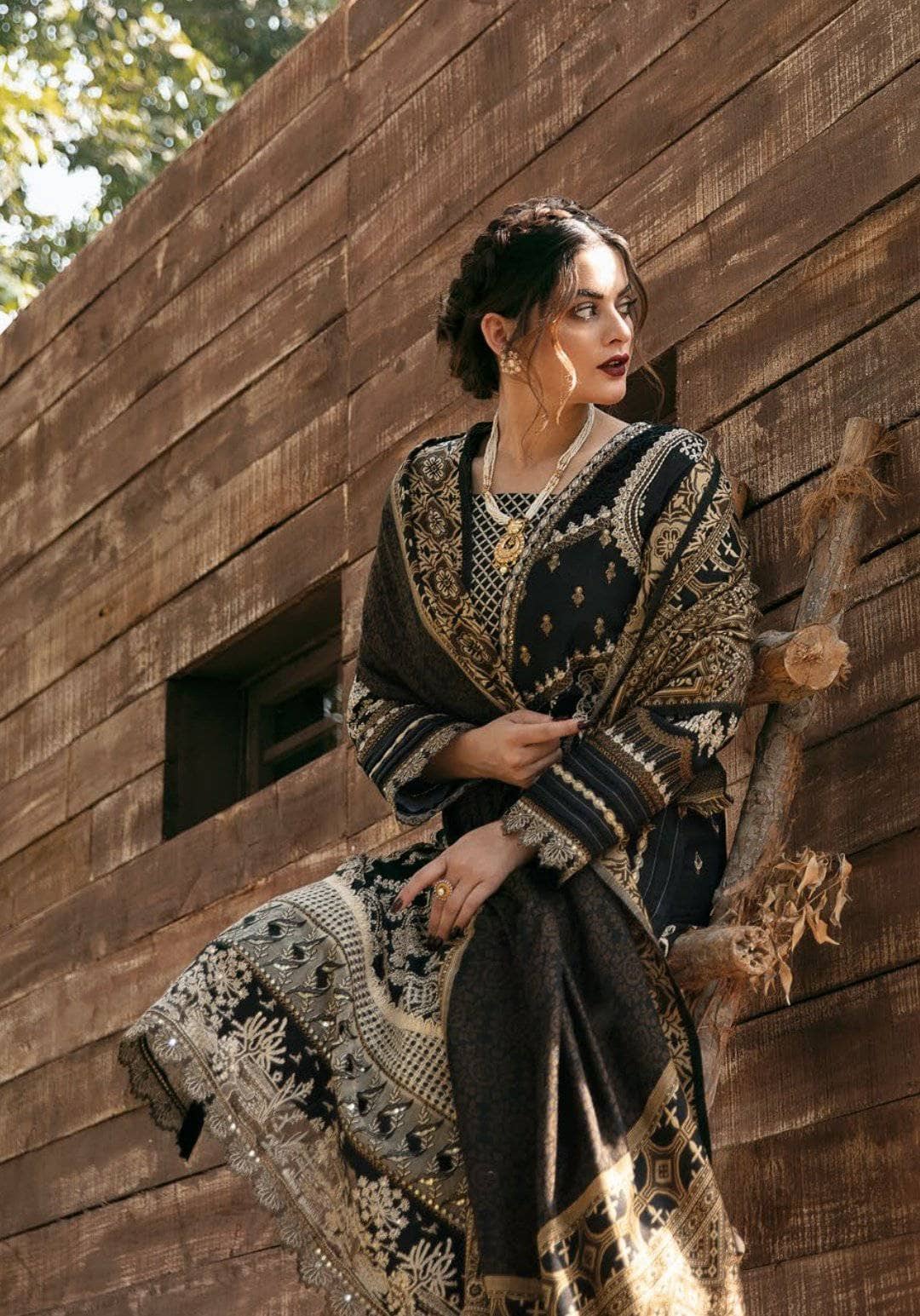 img_qalamkar_luxury_shawl_collection_awwal_boutique