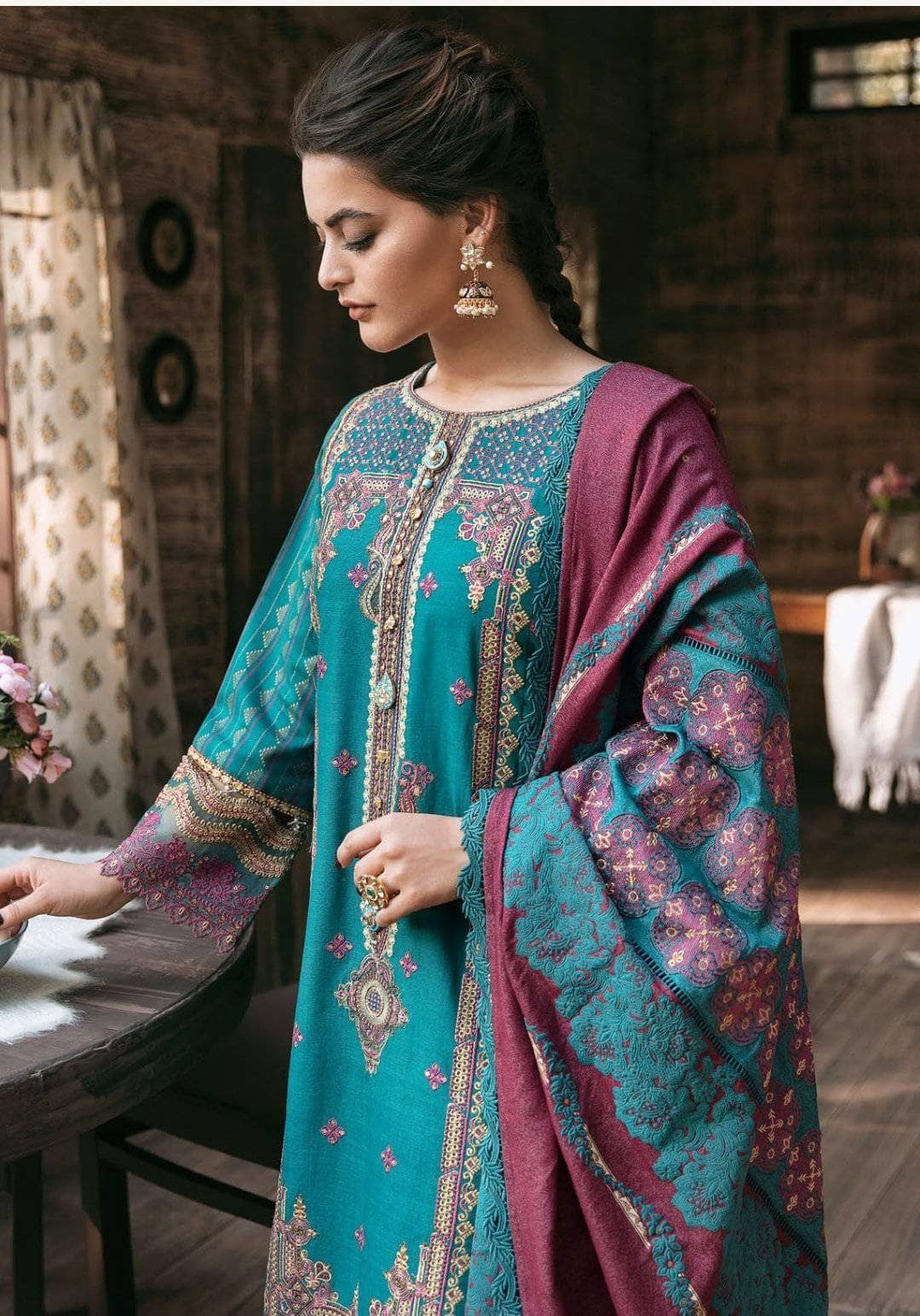 img_qalamkar_luxury_shawl_collection_awwal_boutique