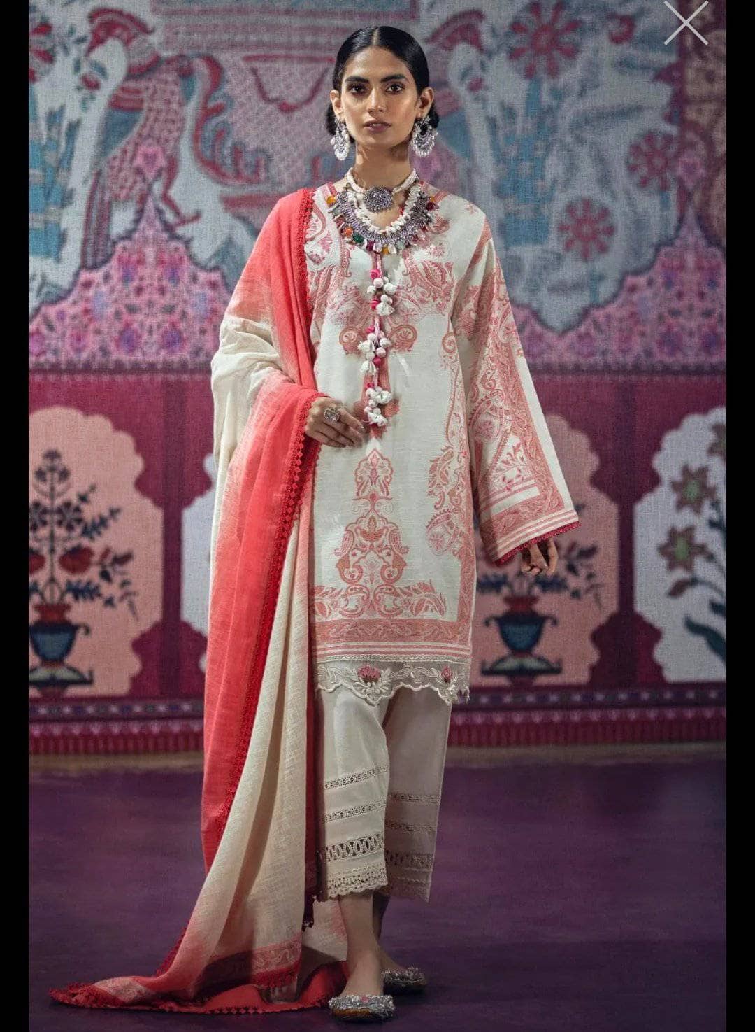 img_sana_safinaz_mahay_winter_21_awwal_boutique