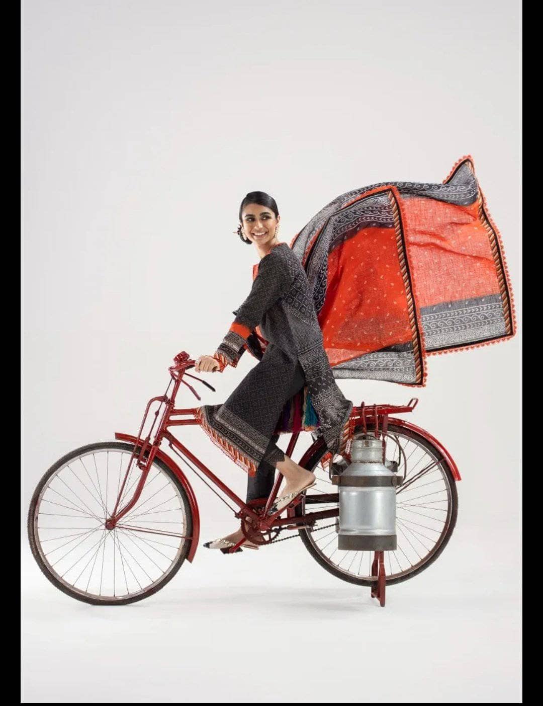 img_sana_safinaz_mahay_winter_21_awwal_boutique