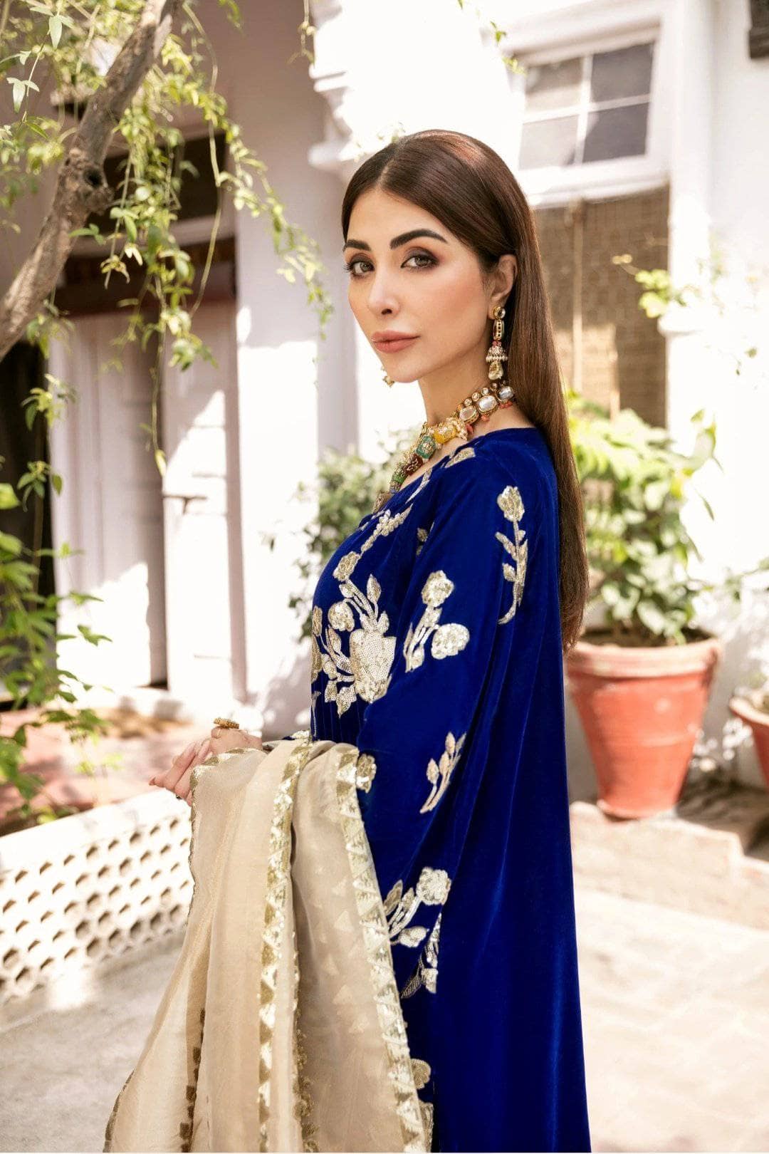 img_maryam_n_mariya_velvet_collection_awwal_boutique