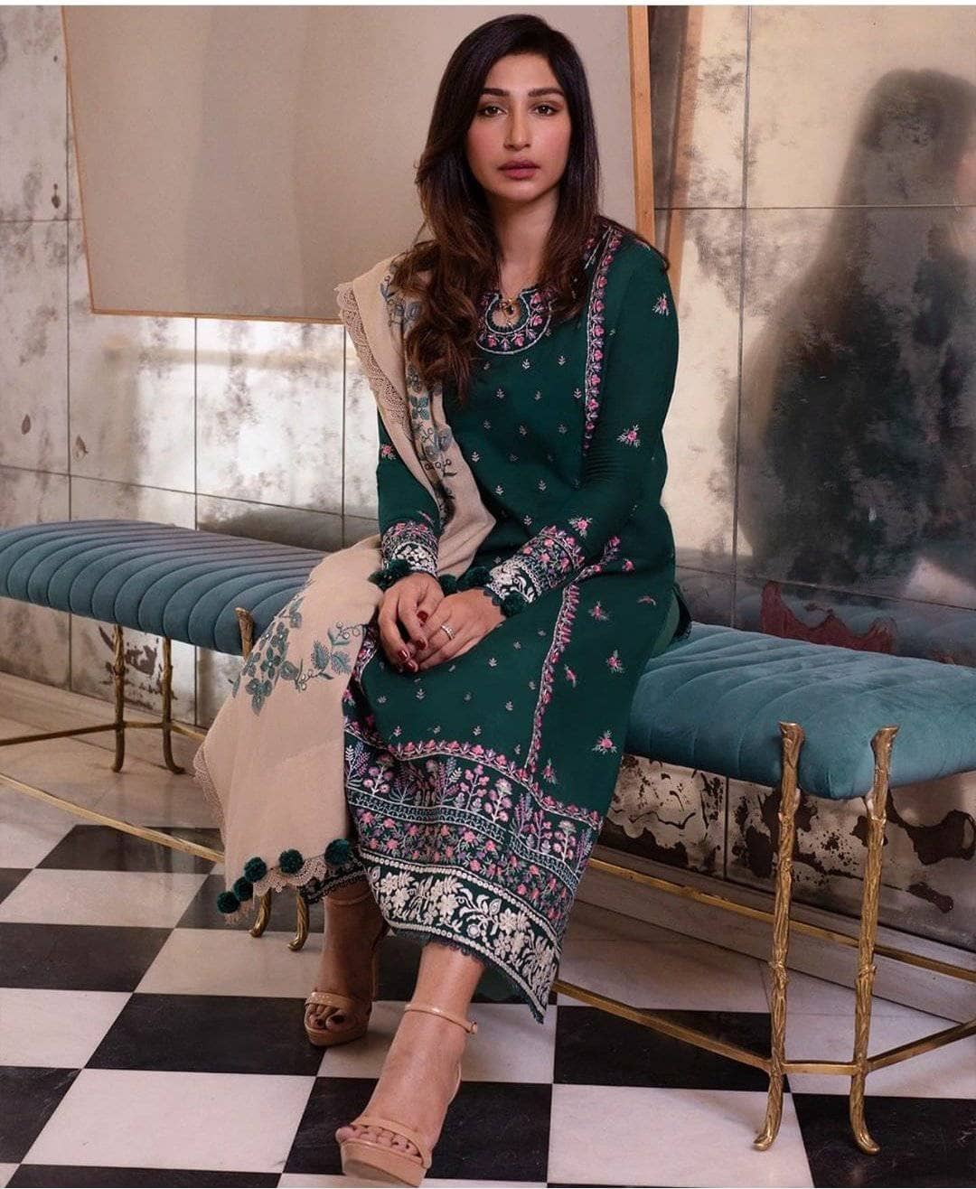 img_spotted_in_zaha_winter_awwal_boutique