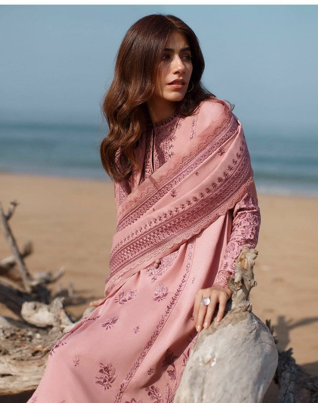 img_zaha_sahel_winter_21_awwal_boutique