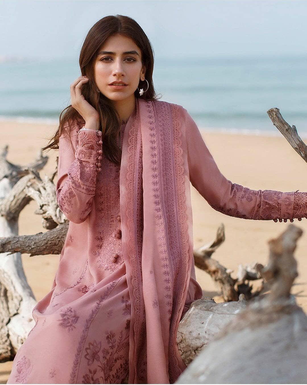 img_zaha_sahel_winter_21_awwal_boutique