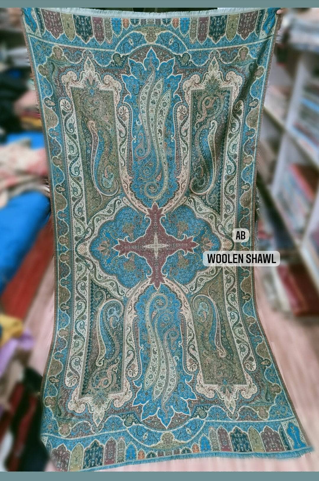 img_woolen_shawl_awwal_boutique
