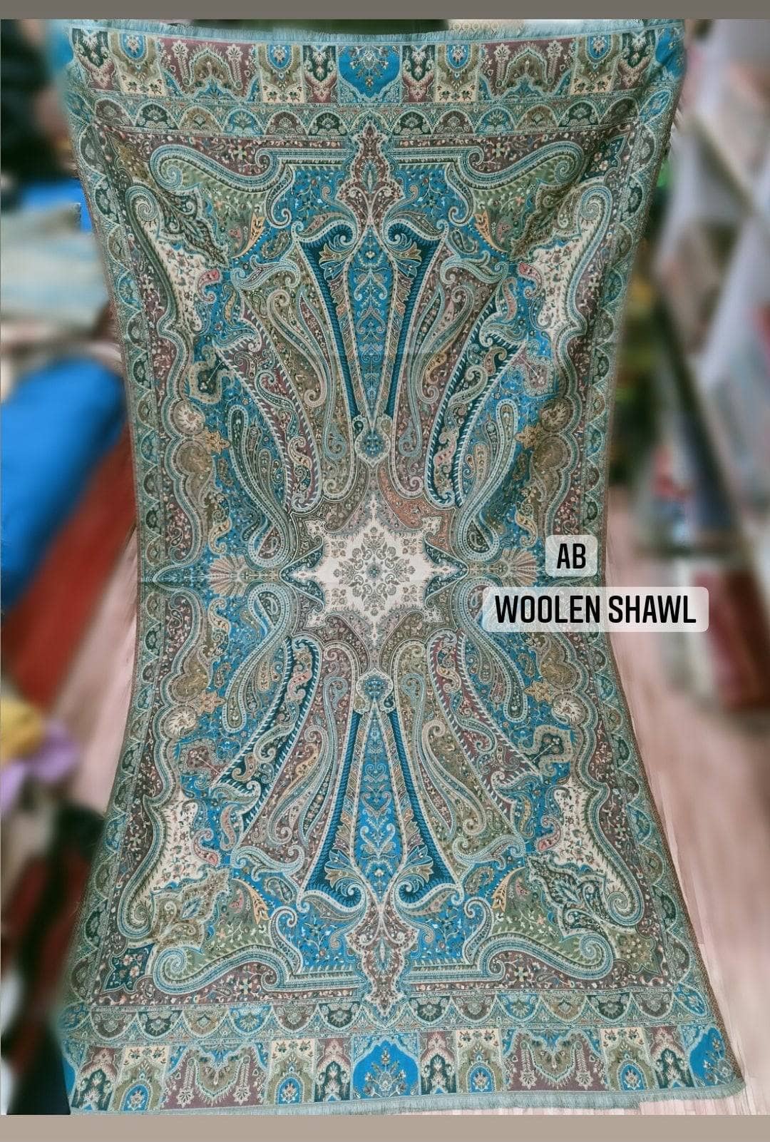 img_woolen_shawl_awwal_boutique
