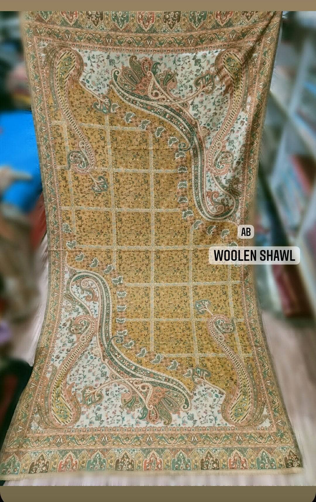 img_woolen_shawl_awwal_boutique