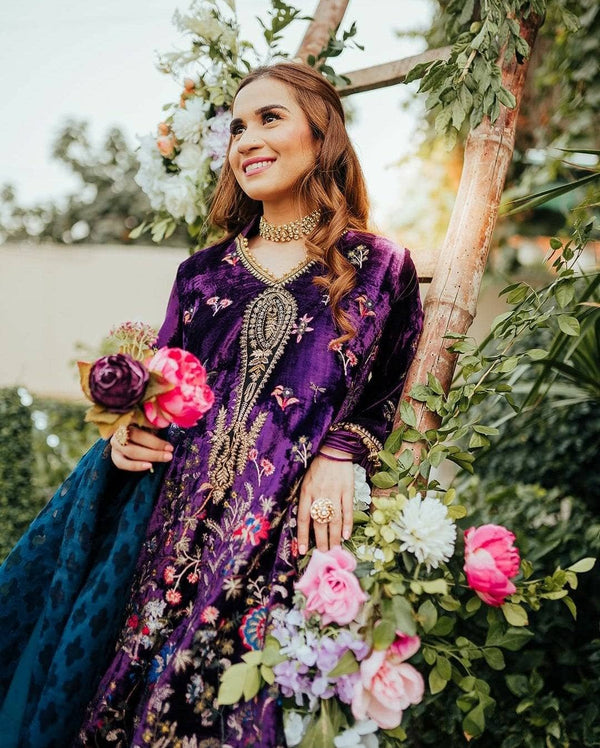 img_sana_safinaz_luxury_velvet_awwal_boutique