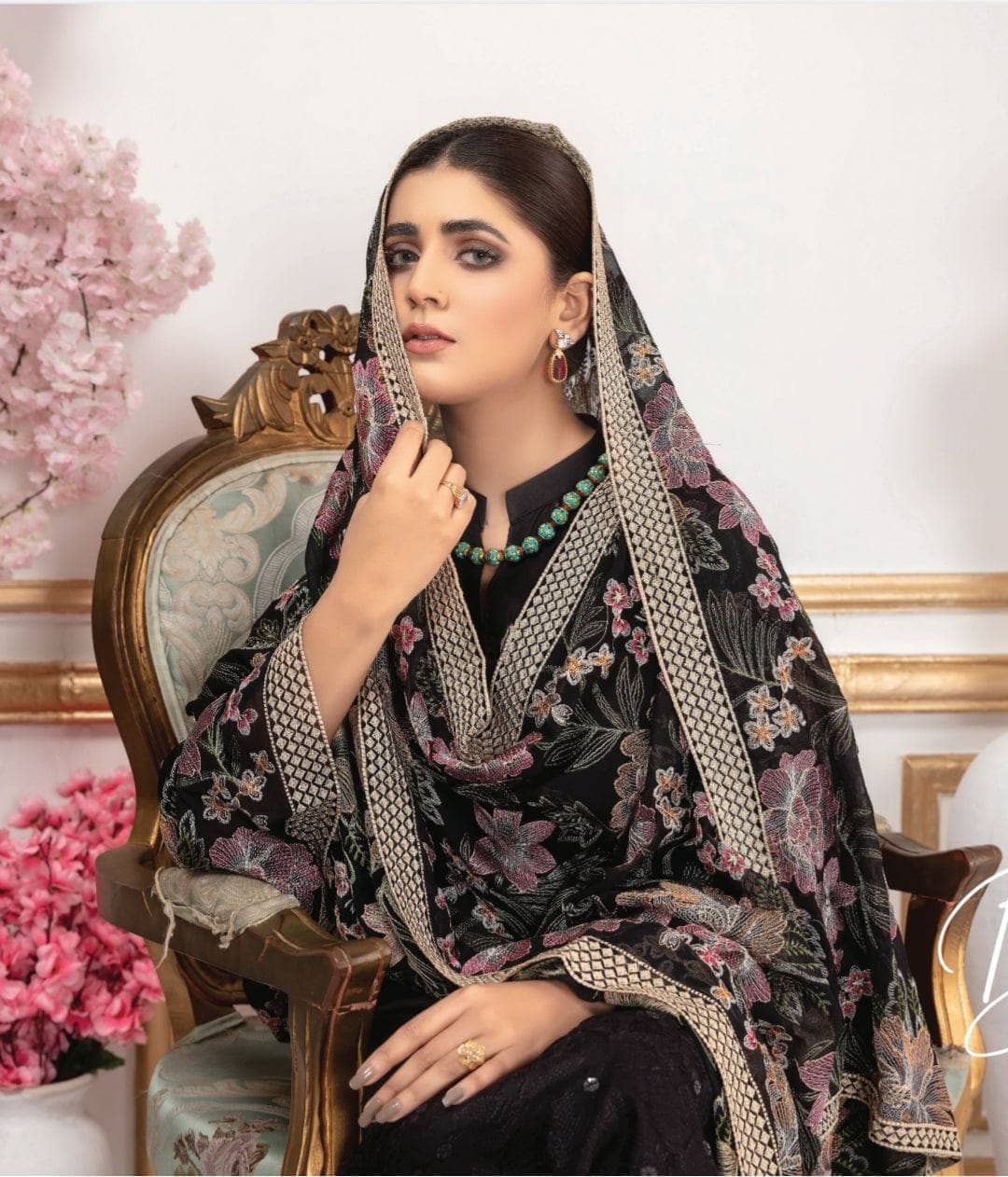 img_premium_embroidered_chiffon_dupatta_by_alaya