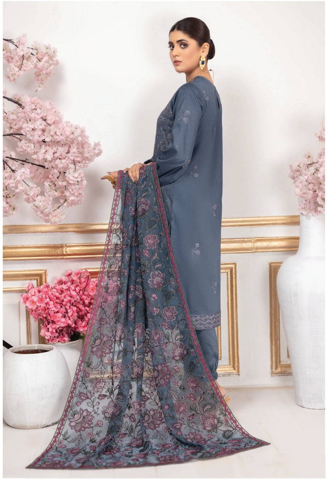 img_premium_embroidered_chiffon_dupatta_by_alaya