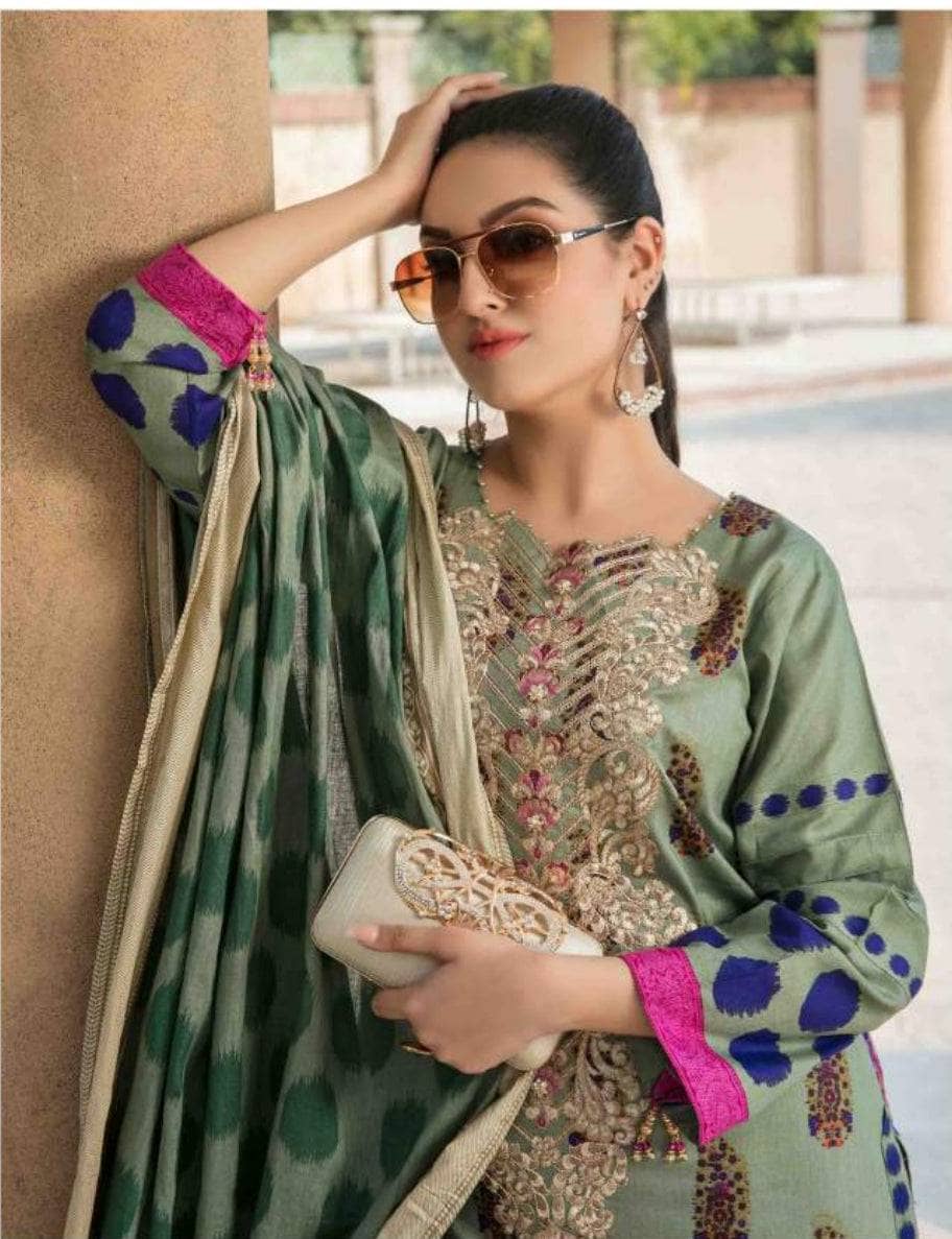 img_nazli_by_tawakkal_lawn_22_awwal_boutique