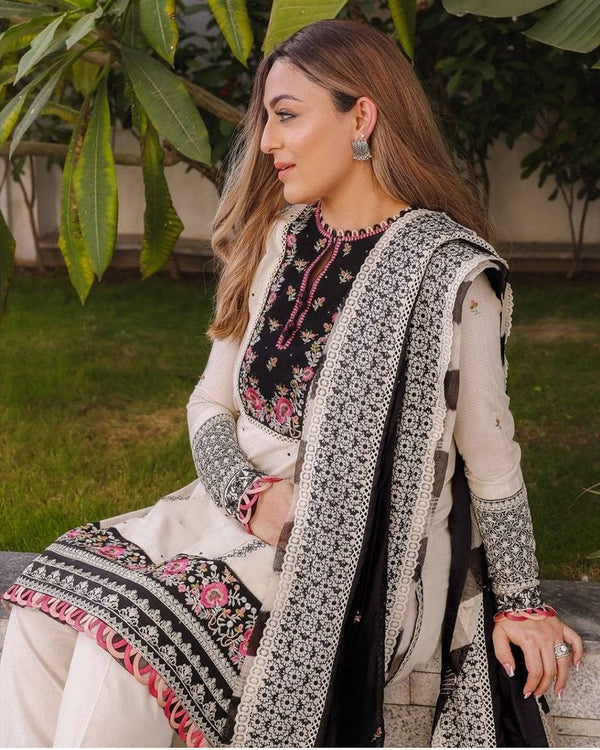 img_zaha_lawn_22_awwal_boutique