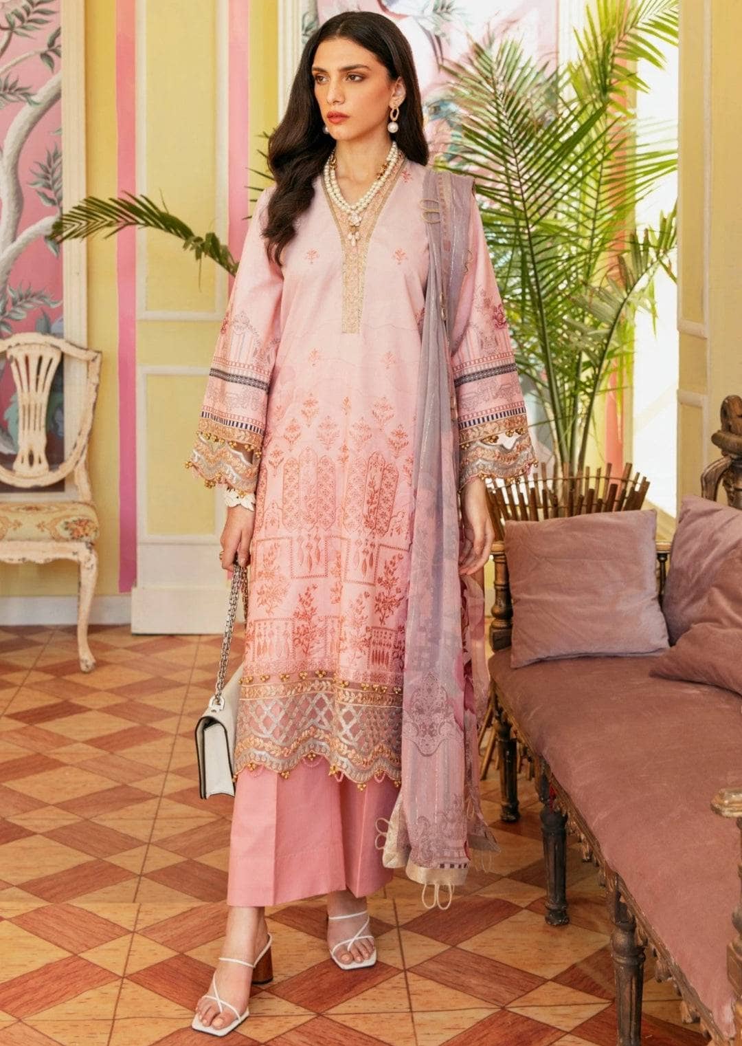 img_mohagni_lawn_awwal_boutique