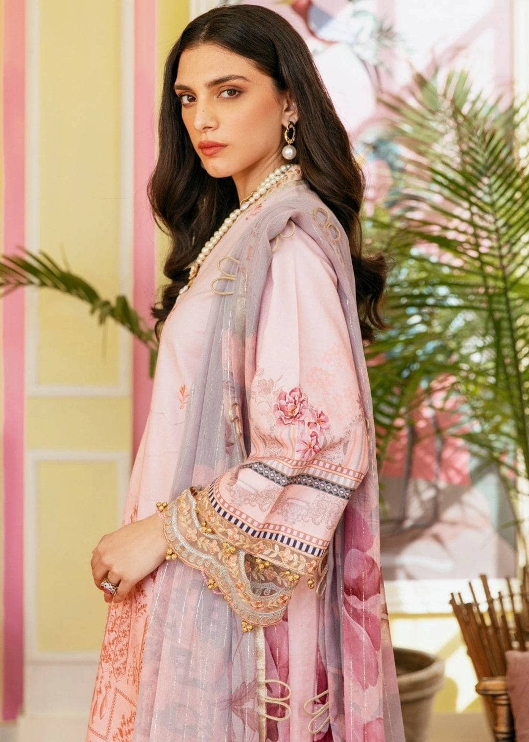 img_mohagni_lawn_awwal_boutique