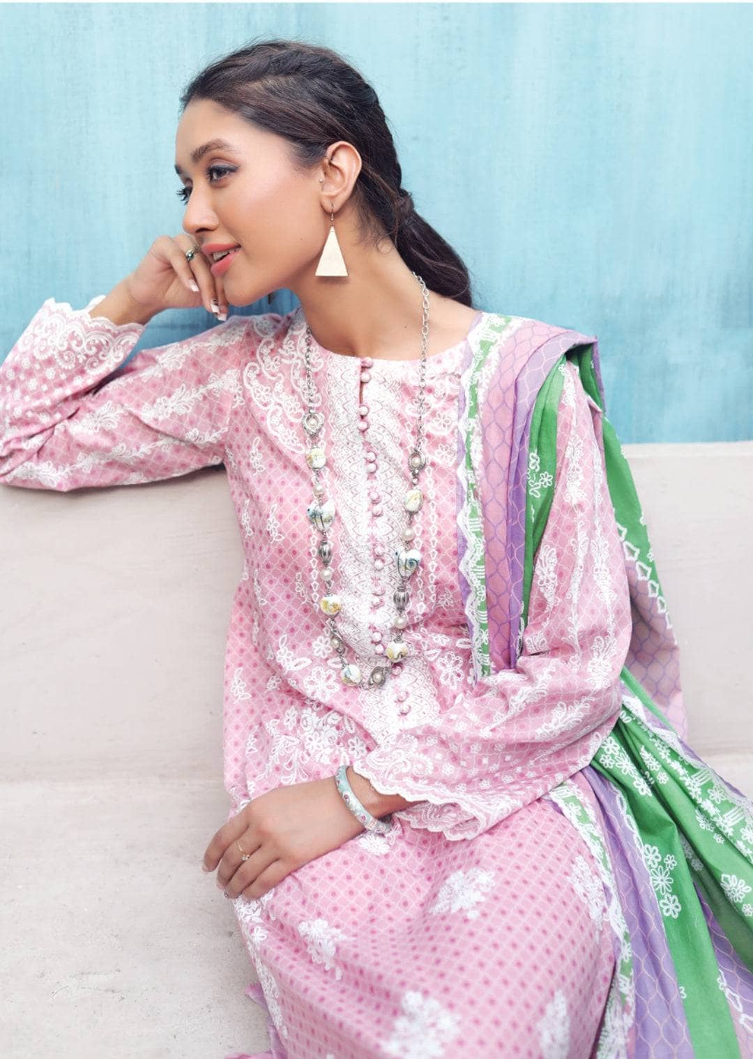 img_lsm_komal_lawn_22_awwal_boutique