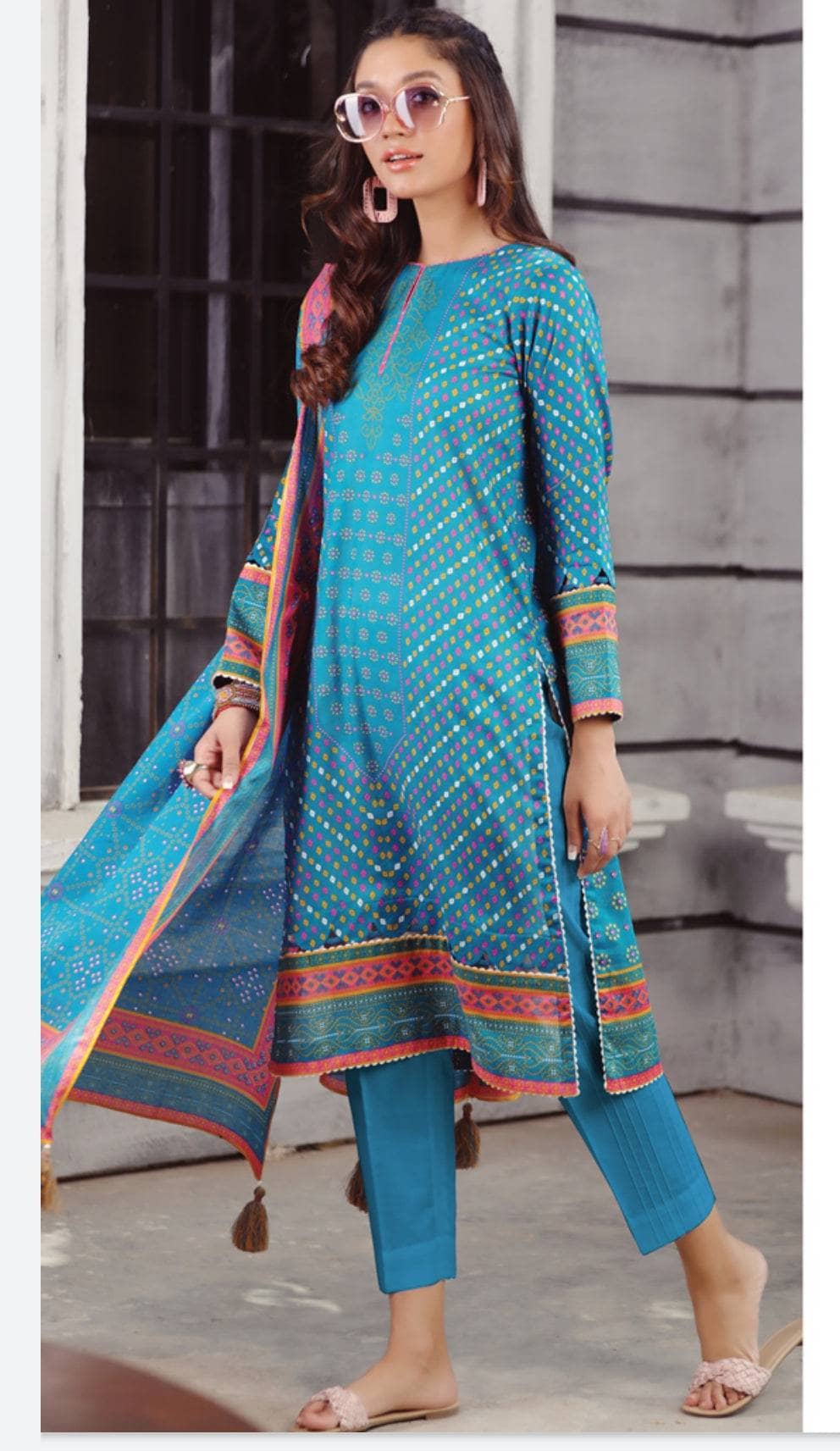 img_lsm_komal_lawn_22_awwal_boutique