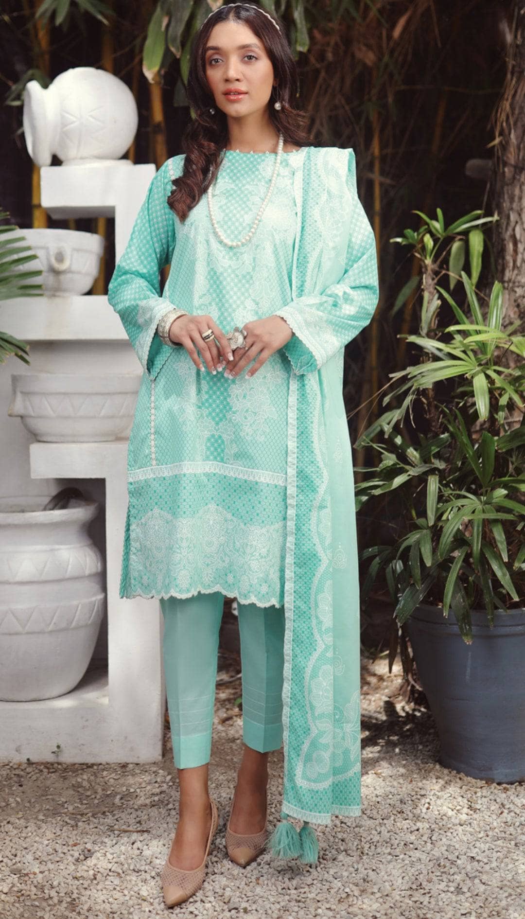 img_lsm_komal_lawn_22_awwal_boutique