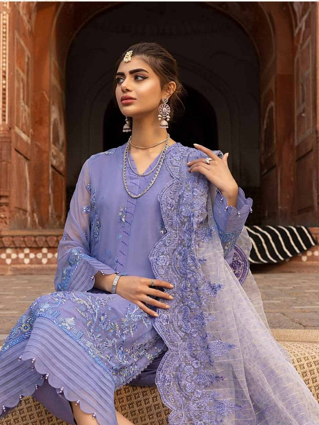 img_charizma_allure_awwal_boutique