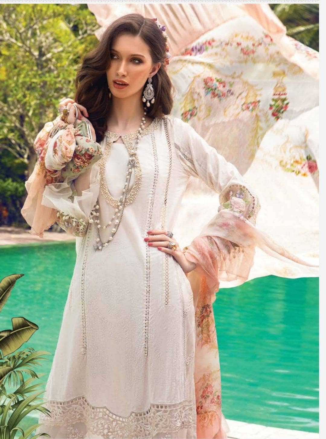 img_maria_b_m_prints_lawn_22_awwal_boutique