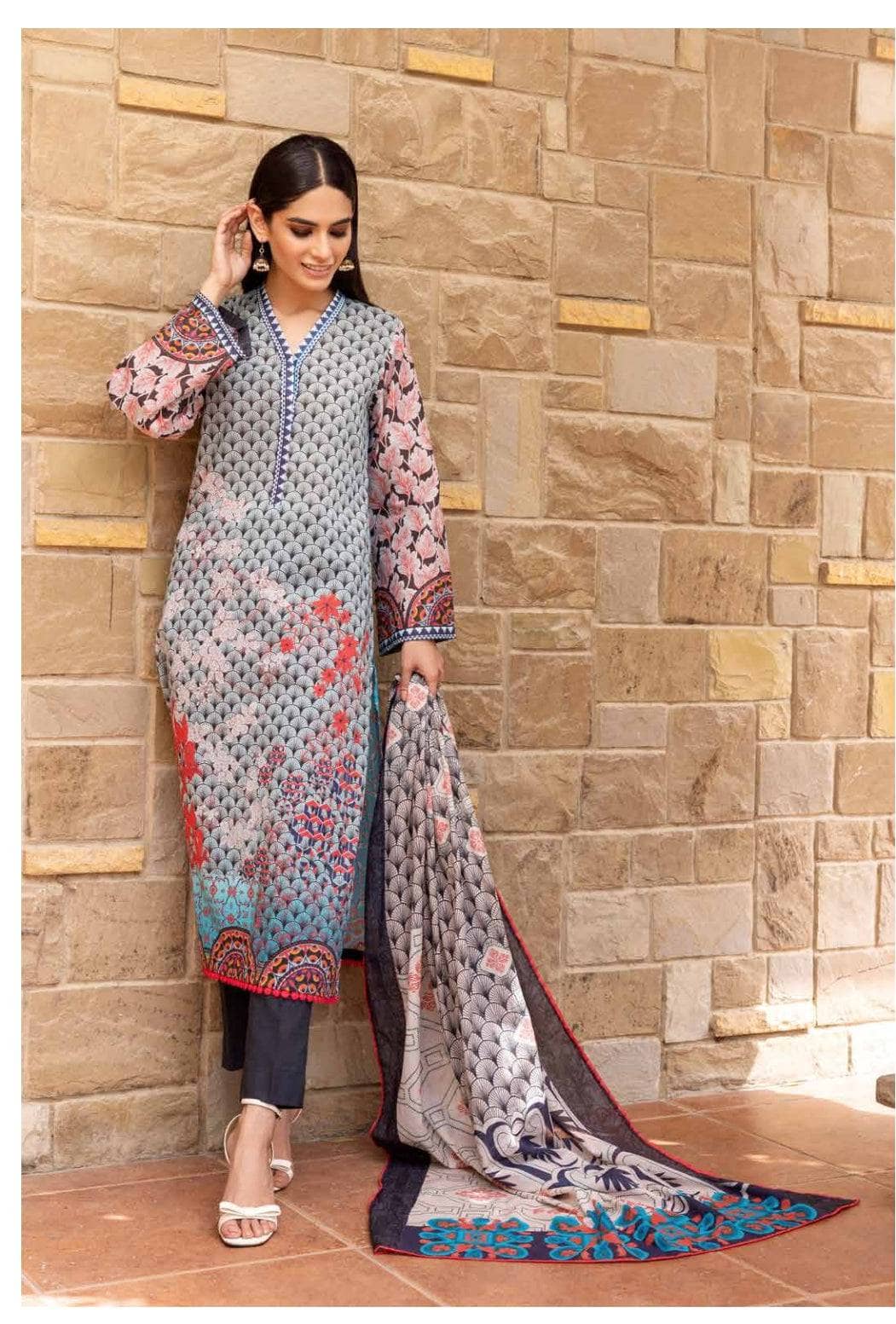 img_gul_ahmed_regalia_awwal_boutique