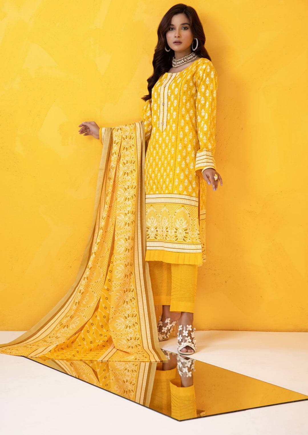 img_erum_misha_lawn_22_awwal_boutique