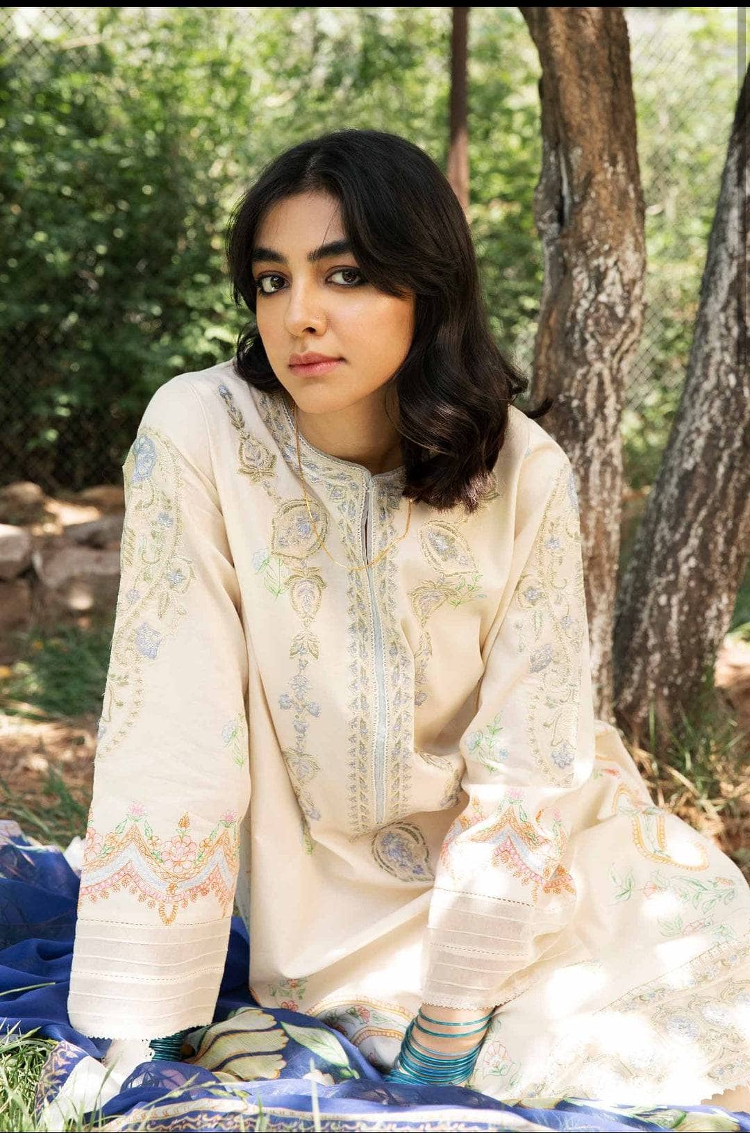 img_coco_by_zara_shahjahan_vol_2_awwal_boutique